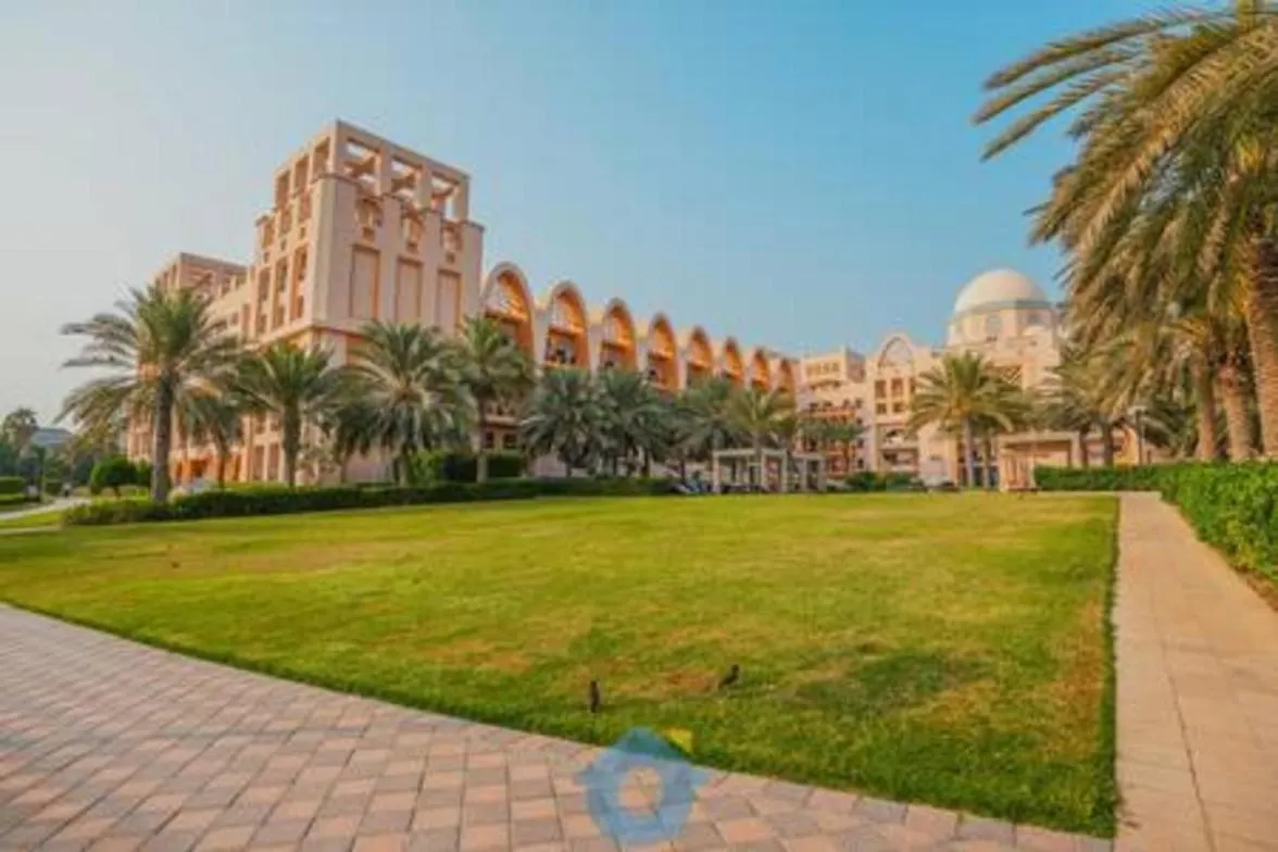 G15Sa Ultra-Modern 3-Br Duplex In Palm Jumeirah Dubai